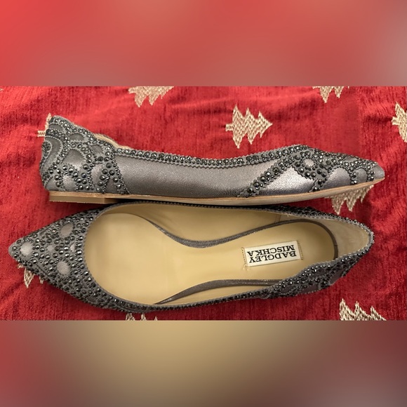Badgley Mischka Gigi crystal-embellished pointed-toe flats - Size 8.5 - Picture 5 of 10